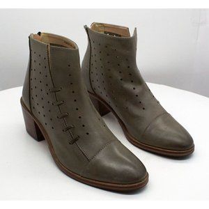 Women's Journee Collection Ulima Ankle Bootie